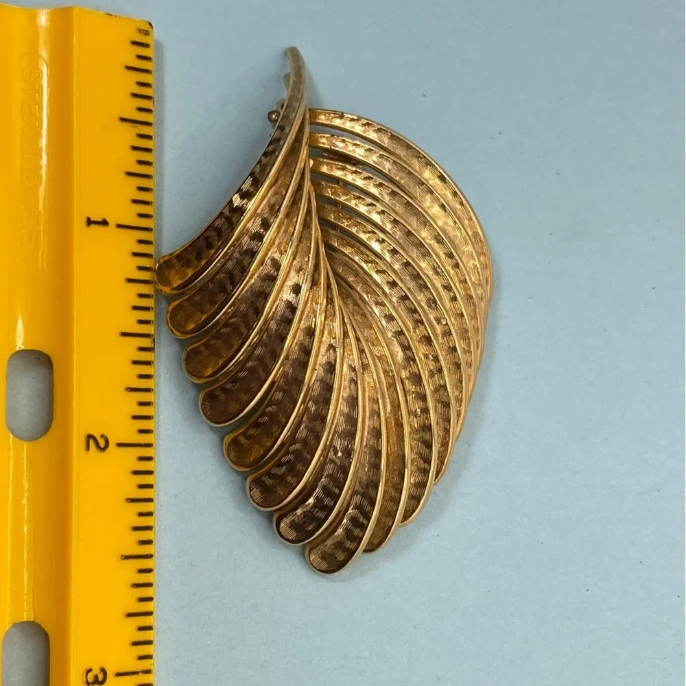 N/A vintage goldtone